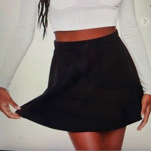 Maroon skater skirt!